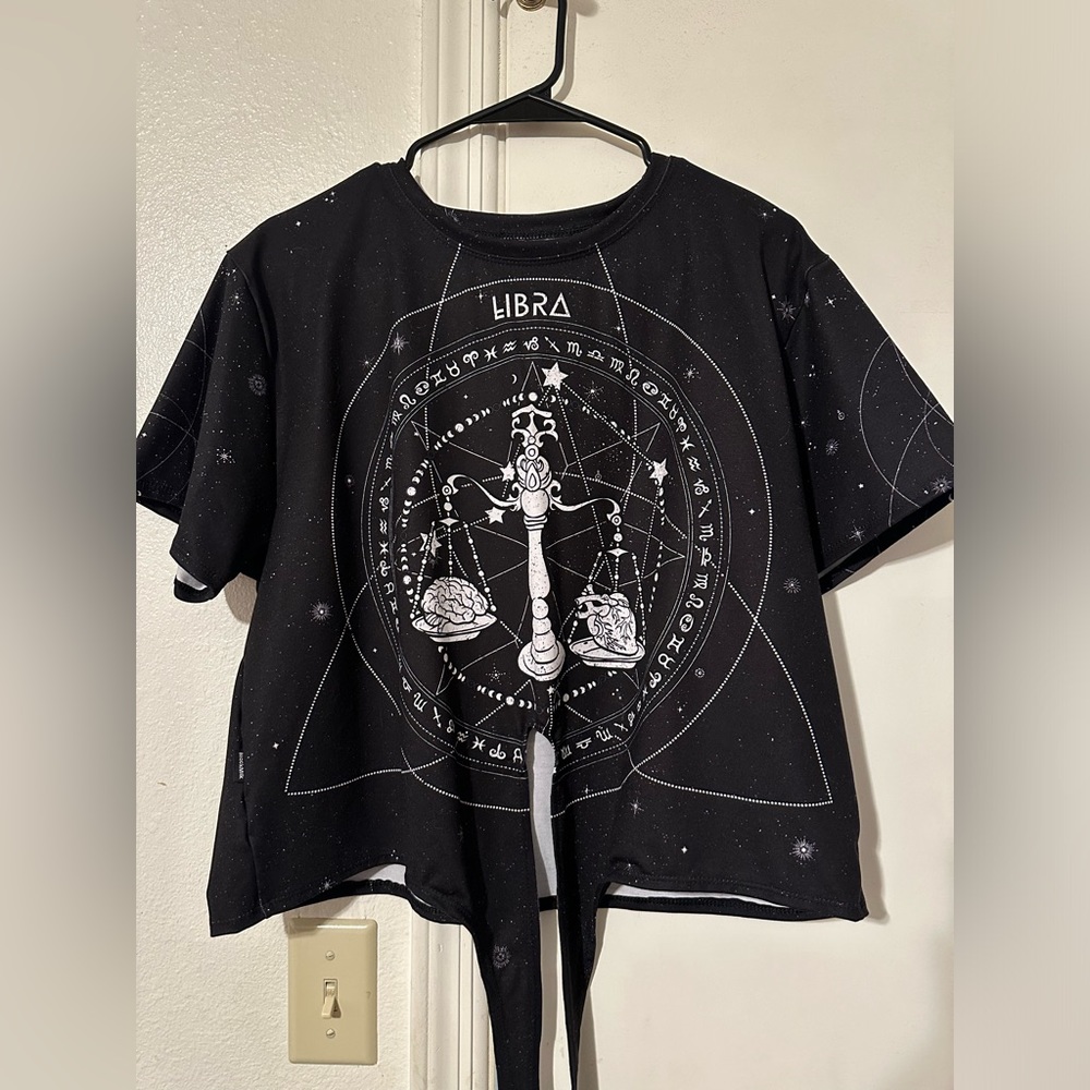 Blackmilk Libra tie front crop tee